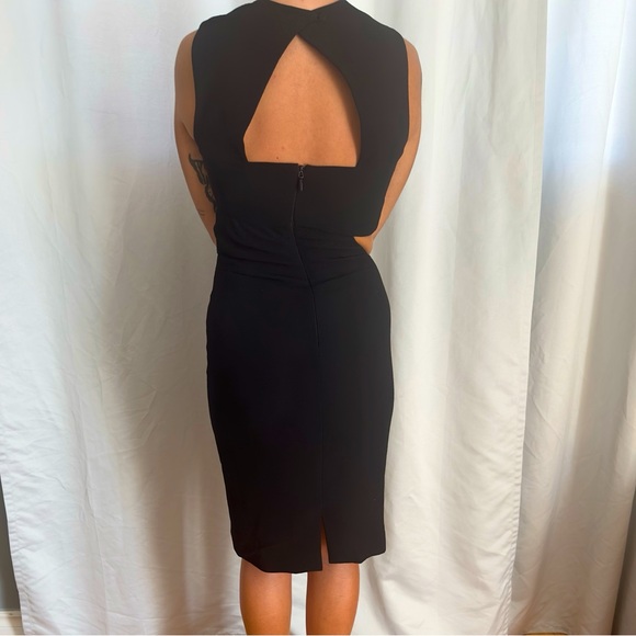 BCBGmaxazria Black waist slit midi dress 👗 - Picture 3 of 4